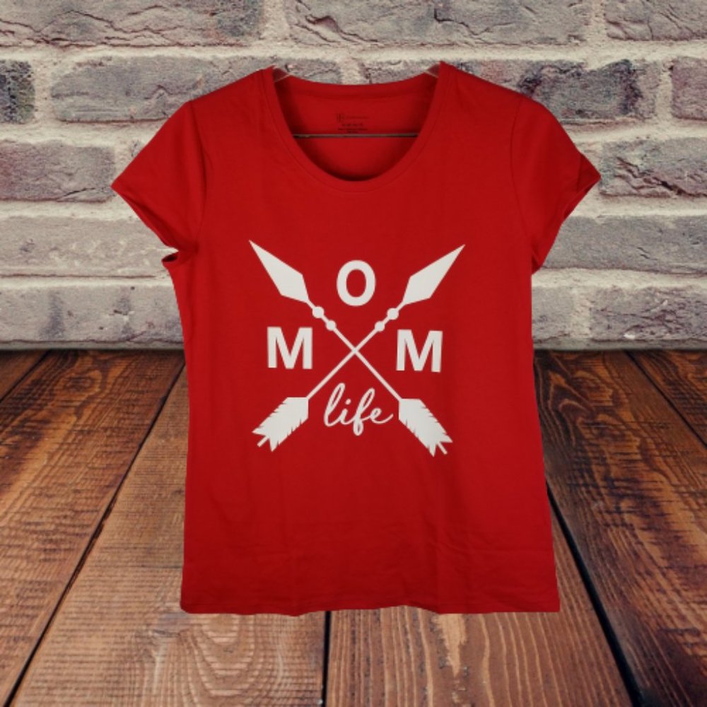 NEW Red MOM LIFE Tee